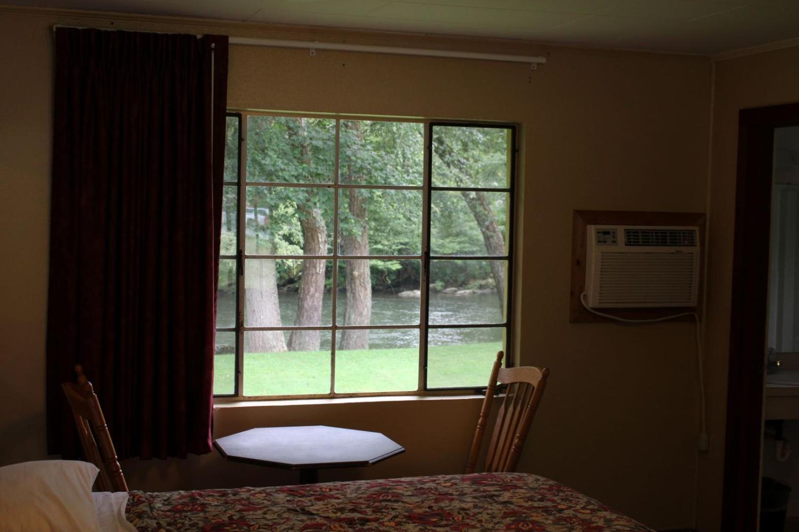 ברייסון סיטי Two Rivers Lodge מראה חיצוני תמונה